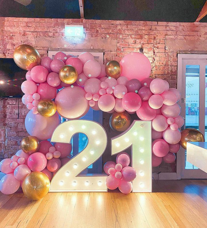 The Ultimate Glow-Up: LED Balloon Garlands